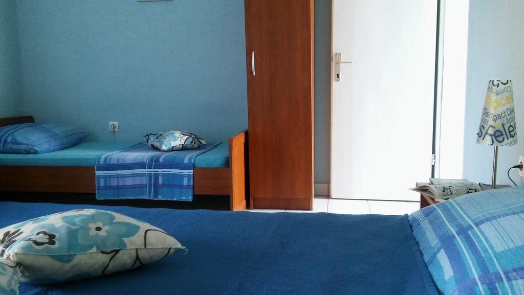 Apartmani Conar Veliki Drvenik Exterior foto